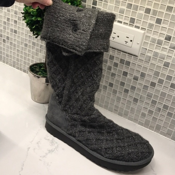 UGG NEW Woman’s Classic Cardy II Knit Boot - Picture 6 of 8